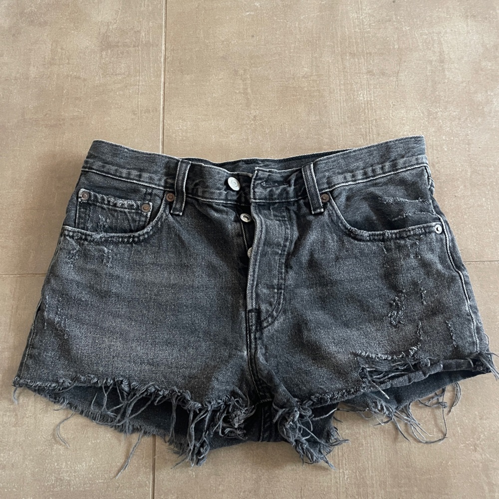 Levi’s 501 Distressed Cut Off Shorts, Small
